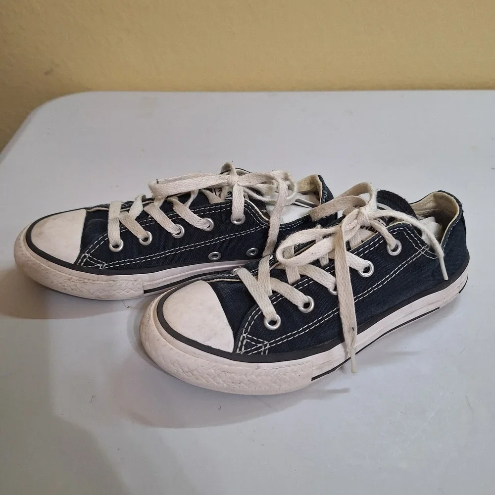 Converse All Star Kids Youth 1 Black Low Top Sneakers Chuck‎ Taylor Shoes